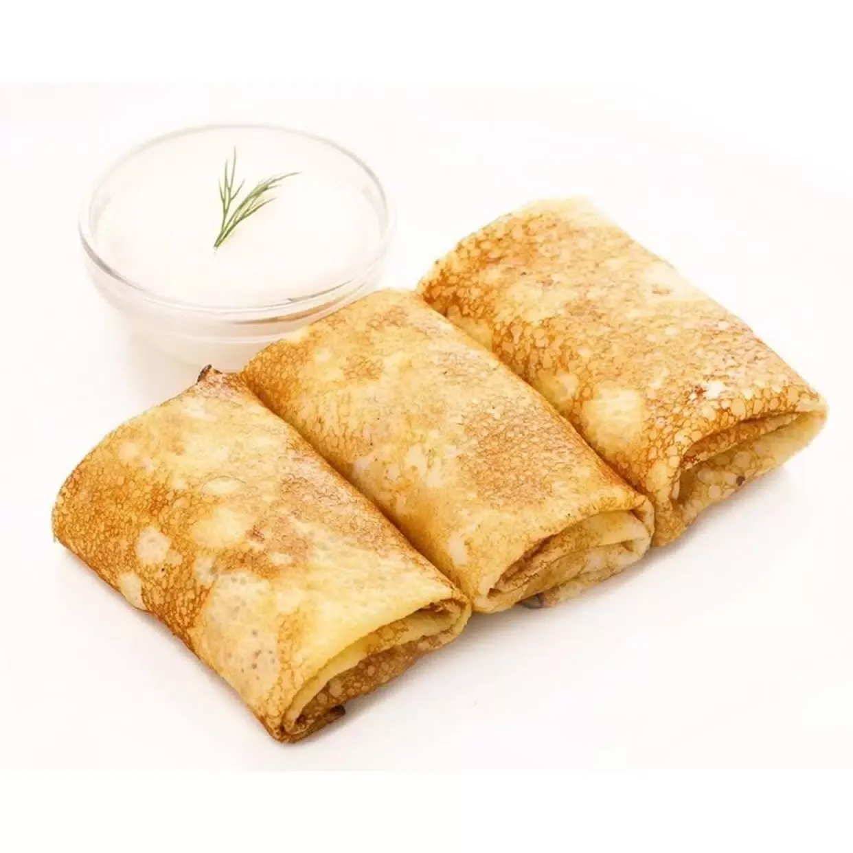 Блины с клубникой и ананасом
