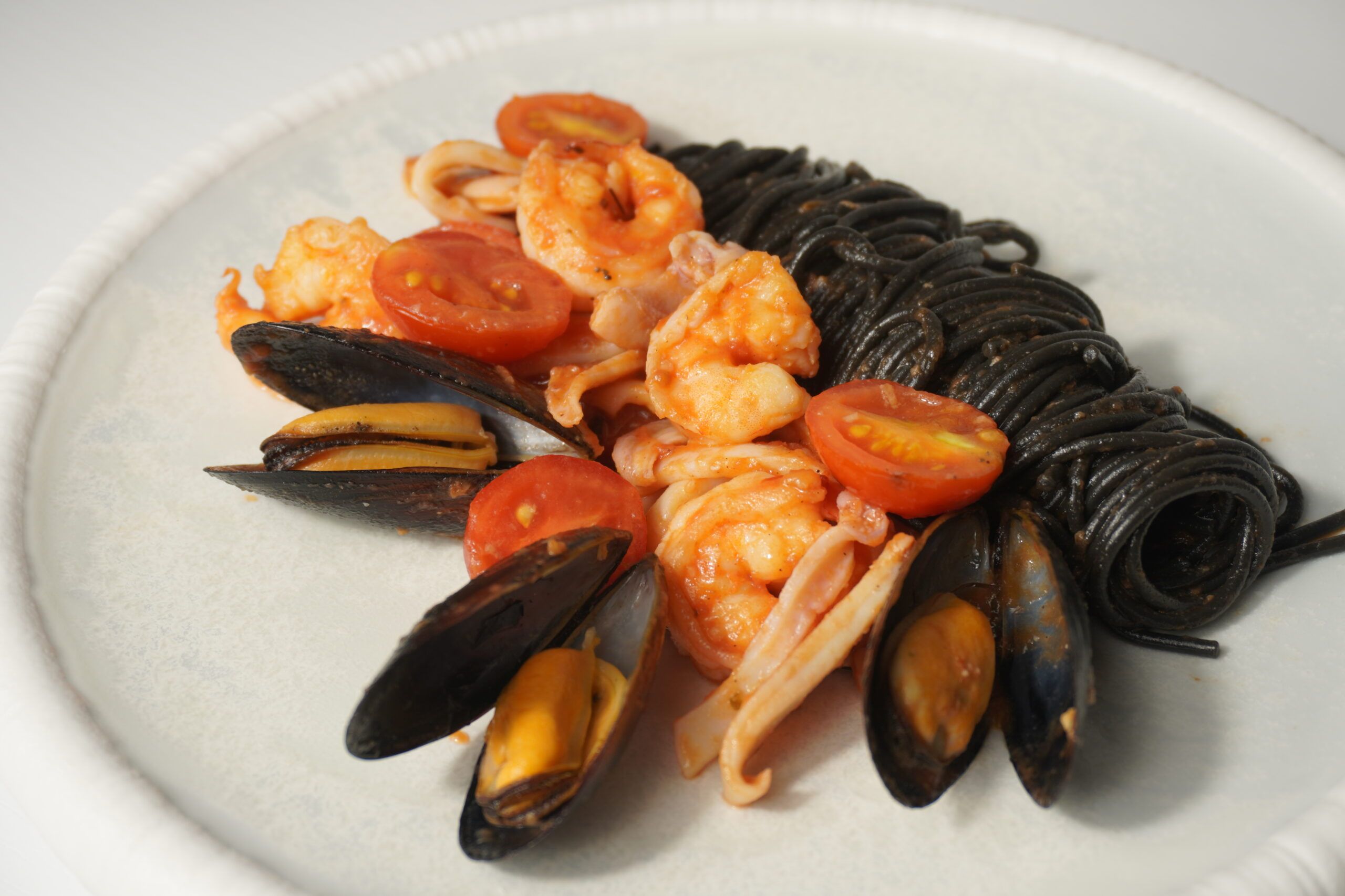 Паста Черная с морепродуктами