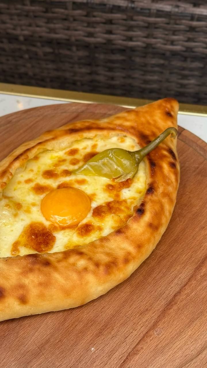Хачапури по-аджарски